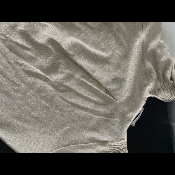 MANGO Gathered sleeves t-shirt - Picture 8 of 9